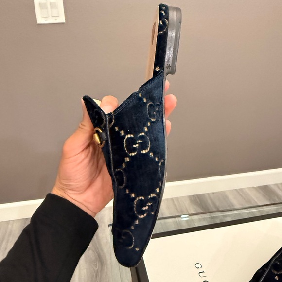 Gucci Princetown Navy Velvet Slip-On Mules with Gold Horsebit Detail - Picture 5 of 10